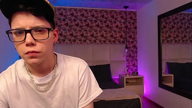 SpencerMontgomery online show from 09/28/25, 05:40