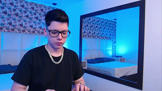 SpencerMontgomery online show from 10/29/25, 07:37