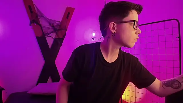 SpencerMontgomery online show from 11/08/25, 07:34