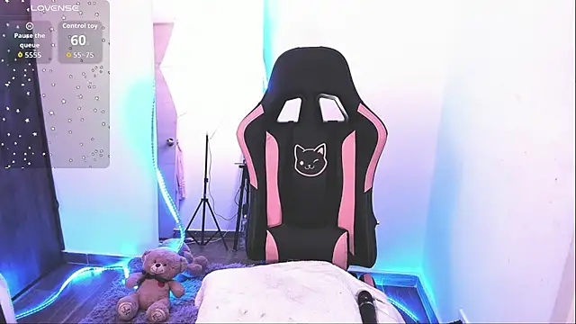 samiacooper25 online show from 11/05/25, 09:42