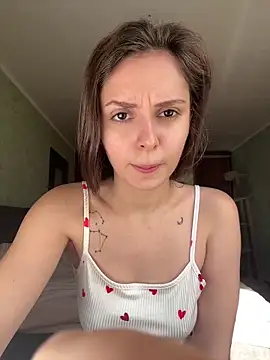 aurora pink  online show from 10/20/25, 10:05