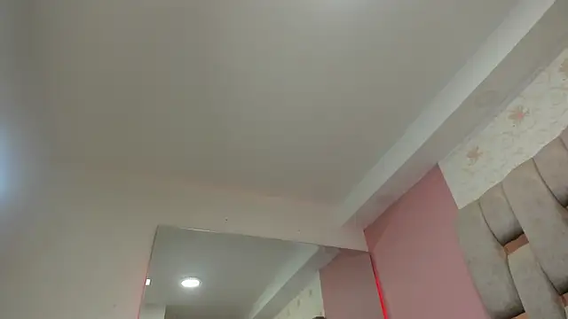 cloe spencerr online show from 10/31/25, 12:50