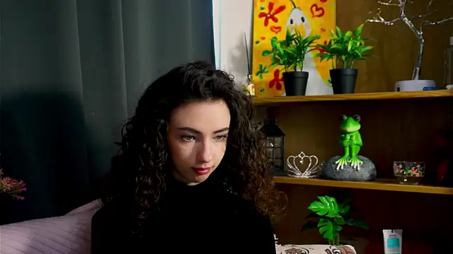 DeneenTurja online show from 10/01/25, 09:15