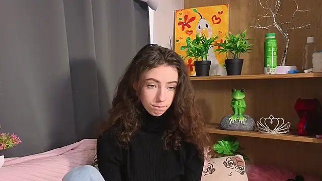 DeneenTurja online show from 10/02/25, 10:00