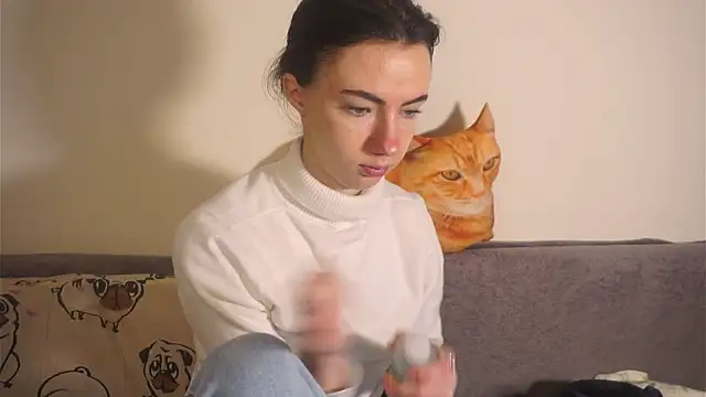 DeneenTurja online show from 10/31/25, 07:53