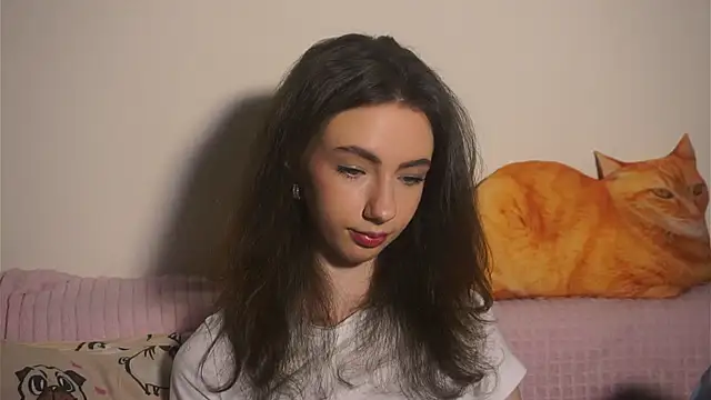 DeneenTurja online show from 11/02/25, 10:39