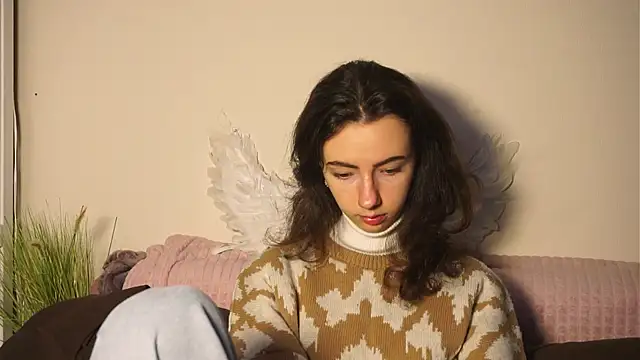 DeneenTurja online show from 11/03/25, 11:00