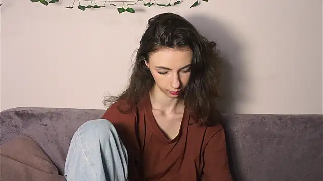 DeneenTurja online show from 11/09/25, 10:35