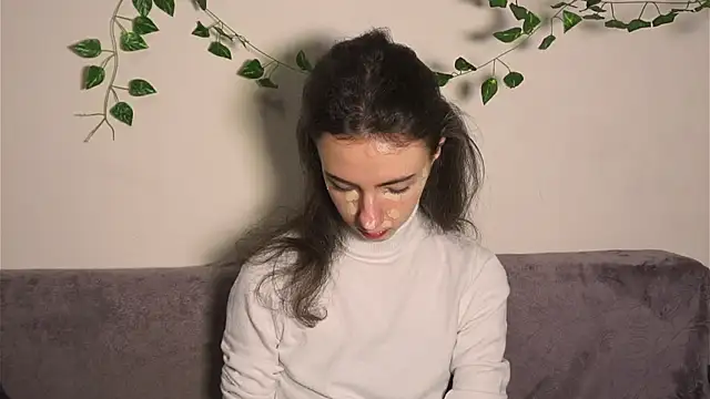 DeneenTurja online show from 11/12/25, 09:53