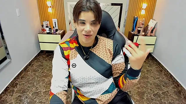 KAROLLJONES1 online show from 11/12/25, 07:46