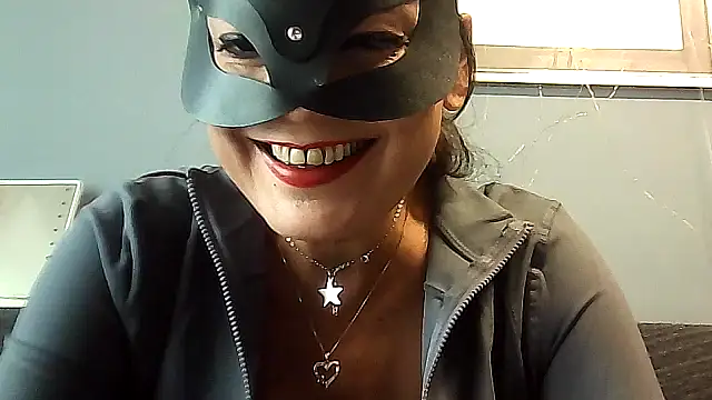 vanitafalcao online show from 10/08/25, 03:53