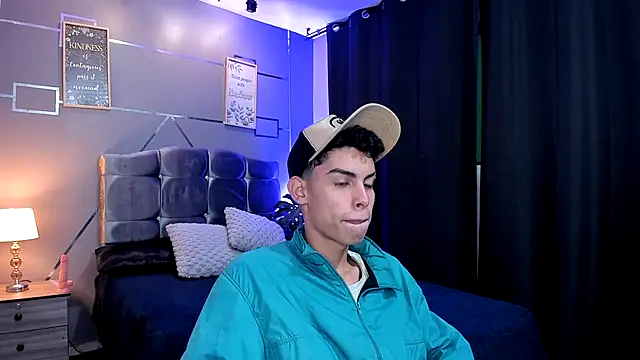 Snapshot of Room_69x chatting on 09/11/25, 02:17 Room 69x online show from 09/11/25, 02:17