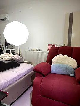 Snapshot of Baby-AnXin chatting on 09/08/25, 03:44 Baby-AnXin online show from 09/08/25, 03:44