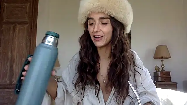 Snapshot of venuslibre chatting on 09/08/25, 07:35 venuslibre online show from 09/08/25, 07:35