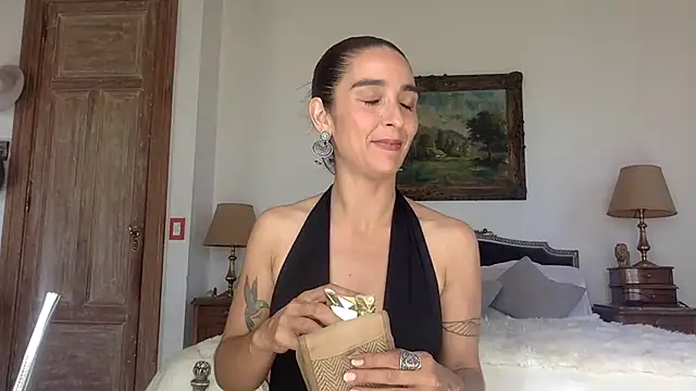 Snapshot of venuslibre chatting on 10/04/25, 01:20 venuslibre online show from 10/04/25, 01:20