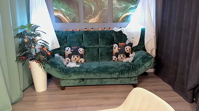 AnoraDark online show from 10/12/25, 07:24