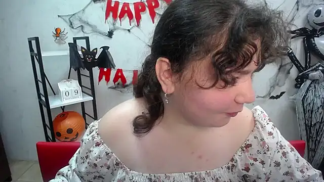 NeonilaLisova online show from 11/10/25, 12:15