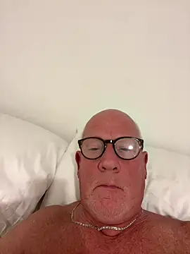 Snapshot of philefc chatting on 09/29/25, 11:20 philefc online show from 09/29/25, 11:20