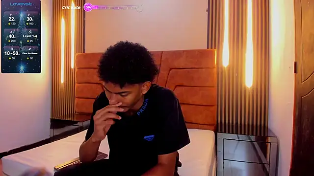 Snapshot of FYKMOR_1 chatting on 11/14/25, 07:45 FYKMOR 1 online show from 11/14/25, 07:45