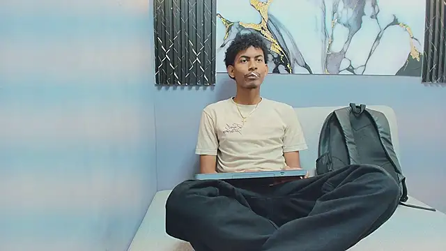 Snapshot of FYKMOR_1 chatting on 11/21/25, 07:45 FYKMOR 1 online show from 11/21/25, 07:45