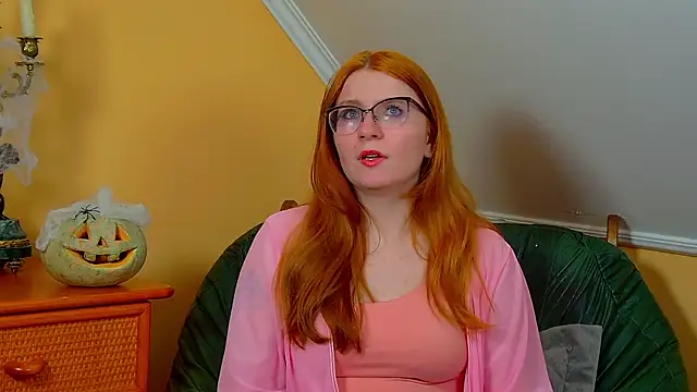 Snapshot of AliceAllisons chatting on 10/31/25, 08:10 AliceAllisons online show from 10/31/25, 08:10