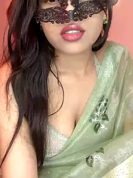 Snapshot of KARISHMA-STRIP chatting on 11/04/25, 07:35 KARISHMA-STRIP online show from 11/04/25, 07:35