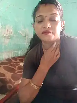 Snapshot of Chandrakanta-Devi chatting on 09/09/25, 07:30 Chandrakanta-Devi online show from 09/09/25, 07:30