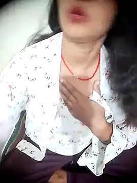 Snapshot of Chandrakanta-Devi chatting on 10/11/25, 08:13 Chandrakanta-Devi online show from 10/11/25, 08:13