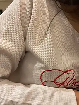 Snapshot of __BabyShowPublic__ chatting on 10/13/25, 01:00 BabyShowPublic online show from 10/13/25, 01:00