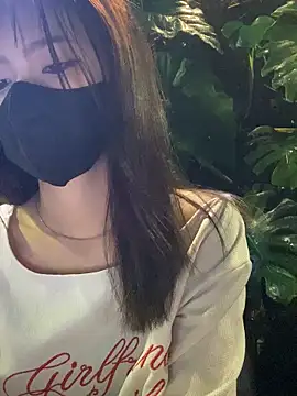 Snapshot of __BabyShowPublic__ chatting on 10/31/25, 02:07 BabyShowPublic online show from 10/31/25, 02:07