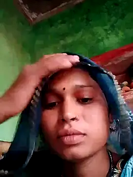 Snapshot of Juhi_chawla chatting on 09/16/25, 12:39 Juhi chawla online show from 09/16/25, 12:39