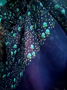 Juhi chawla online show from 10/25/25, 12:13