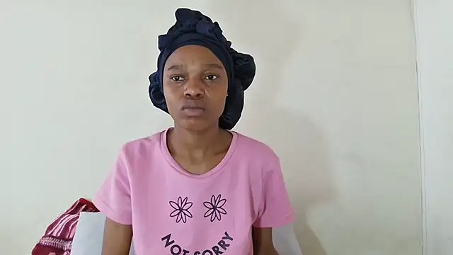 SexyBitchx01 online show from 11/12/25, 10:04