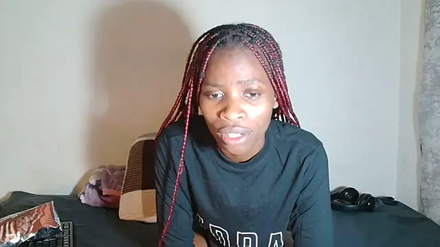 DarkChocox01 online show from 10/31/25, 04:30