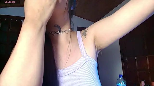 Mia Morelli  online show from 11/14/25, 05:17