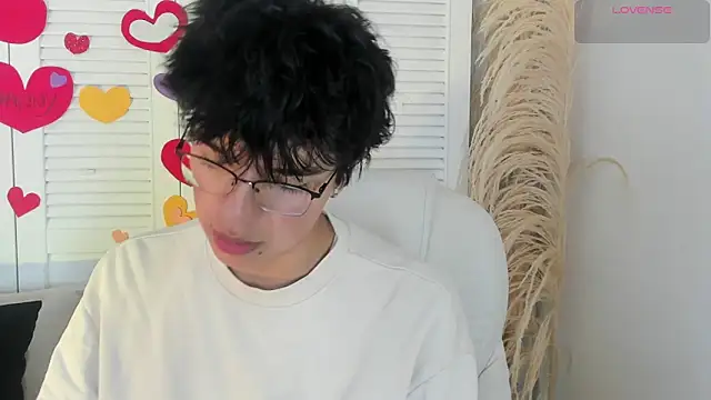 Snapshot of miilo_wolf chatting on 09/12/25, 12:49 miilo wolf online show from 09/12/25, 12:49