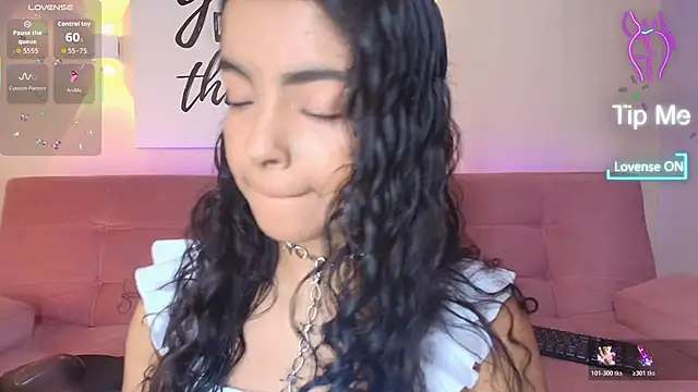 Snapshot of SunnyGilmoree chatting on 11/07/25, 07:58 SunnyGilmoree online show from 11/07/25, 07:58