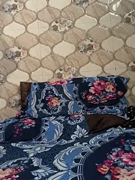 lusty kaira online show from 11/13/25, 08:35