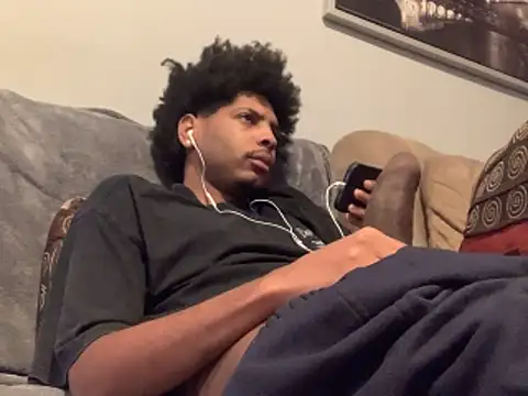 Snapshot of Insurance-03 chatting on 10/17/25, 09:39 Insurance-03 online show from 10/17/25, 09:39