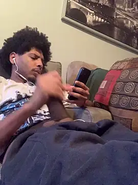 Snapshot of Insurance-03 chatting on 10/20/25, 09:37 Insurance-03 online show from 10/20/25, 09:37