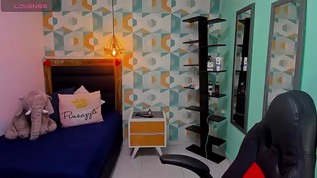 ROSIE MOSS online show from 10/17/25, 07:16