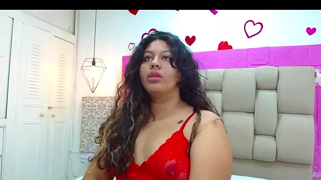 CloeStron online show from 10/10/25, 12:26