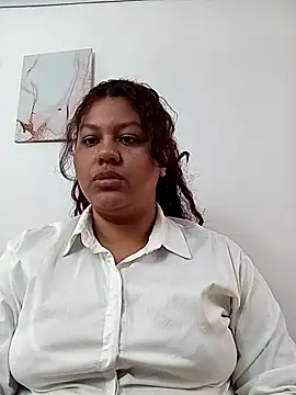 CloeStron online show from 11/18/25, 02:54