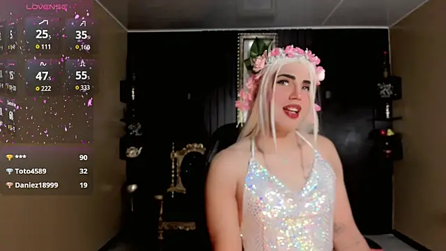 Kimberly Vazquez online show from 10/11/25, 03:06