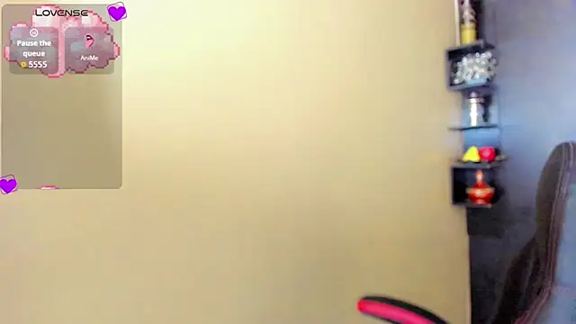 Kimberly Vazquez online show from 11/06/25, 03:07