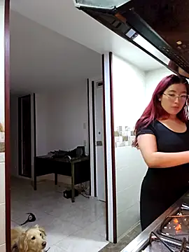 lunnaa  online show from 11/14/25, 02:54