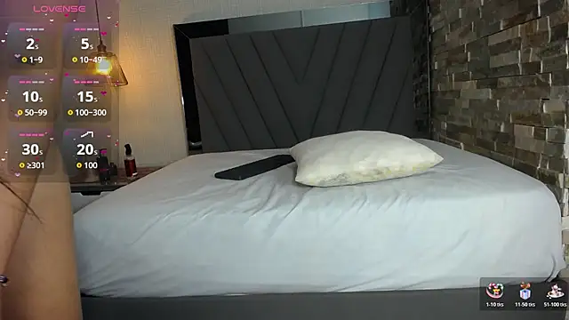 Snapshot of ALISSON_BARKER chatting on 10/23/25, 12:15 ALISSON BARKER online show from 10/23/25, 12:15