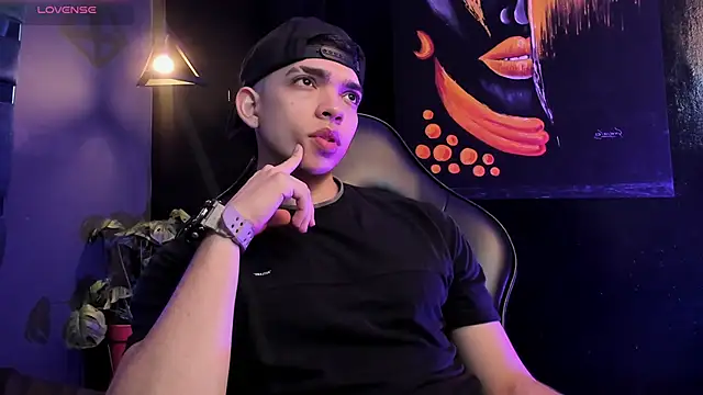 Eryonbradley online show from 11/06/25, 11:22