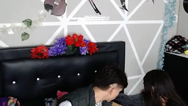 COZY7COUPLE online show from 10/04/25, 11:14