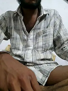 Snapshot of yashuuuu021 chatting on 10/18/25, 07:58 yashuuuu021 online show from 10/18/25, 07:58